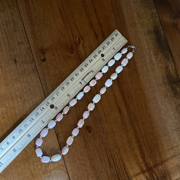 SOLD…..Pink Conch Shell Necklace - Picture 3 of 4